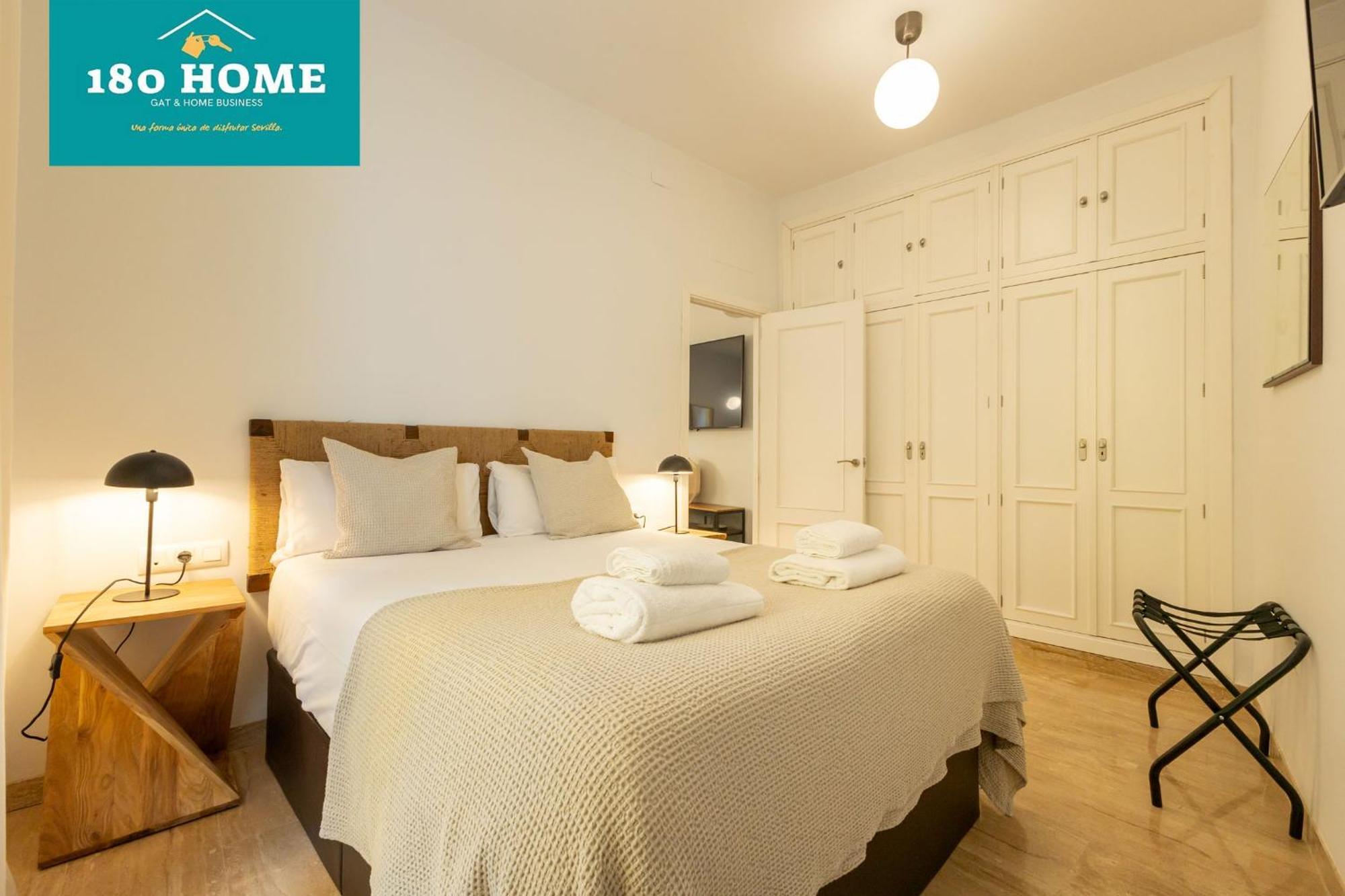 180 Home Goyeneta Luxury Seville Exterior photo