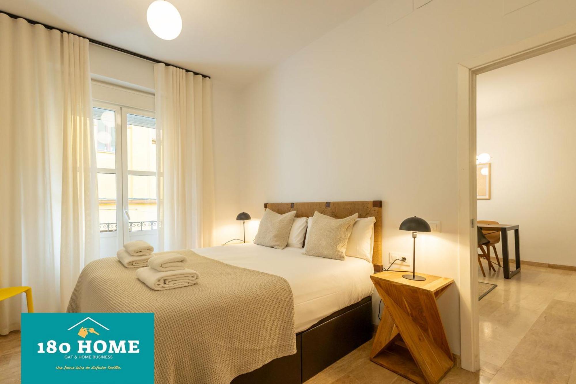 180 Home Goyeneta Luxury Seville Exterior photo